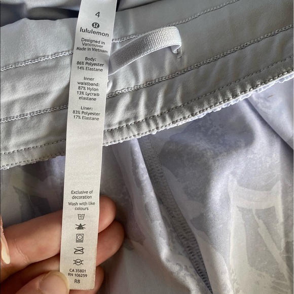 Lululemon silver grey botanical print shorts - Picture 5 of 11